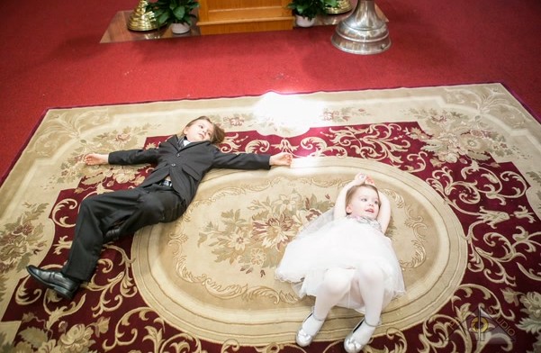 Tips to Take Better Candid Photos – Christening Photography